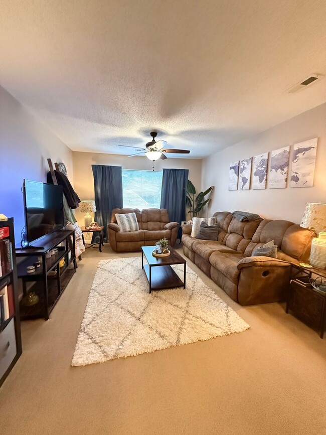 Building Photo - Jamestown Commons