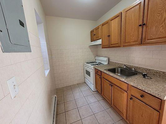 Foto del edificio - 2 bedroom in BRONX NY 10453