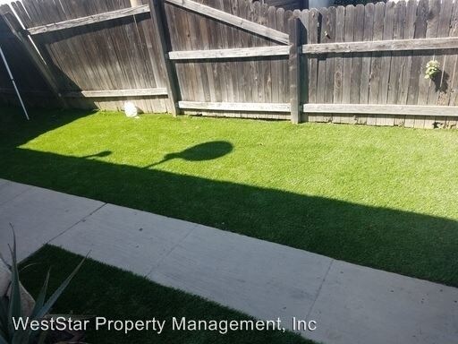 Foto del edificio - 12006 Walnut St