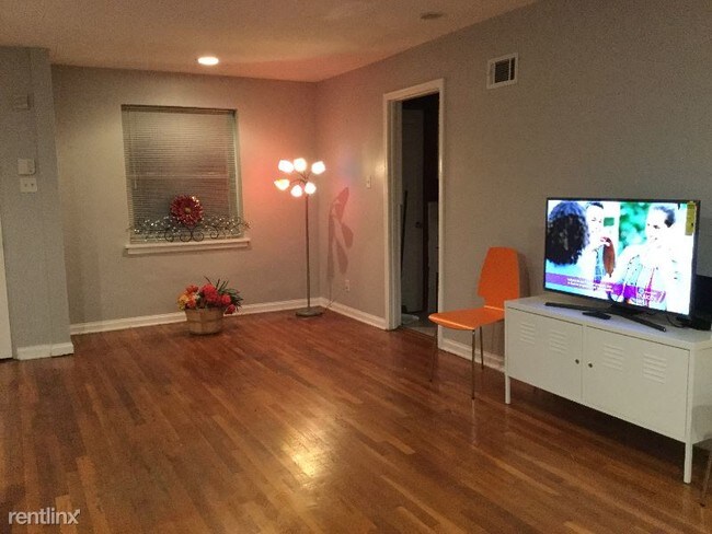 Foto del edificio - 4 br, 3 bath House - 1108 E. Linden Ave