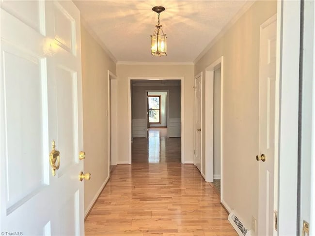 Building Photo - 3041 Forest Line Dr