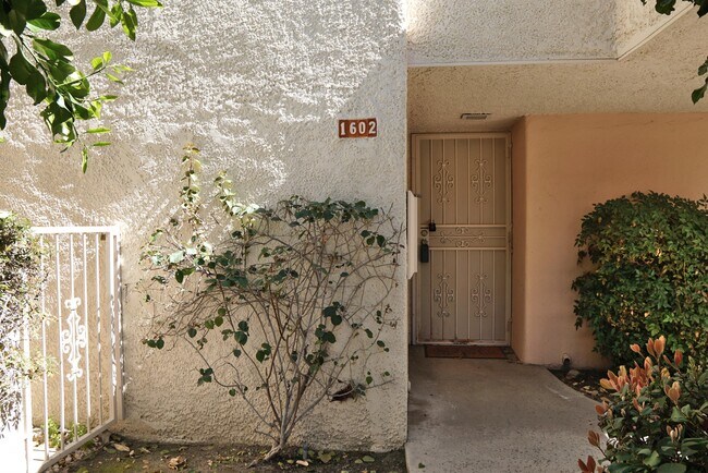 Foto del edificio - 1602 Andee Dr