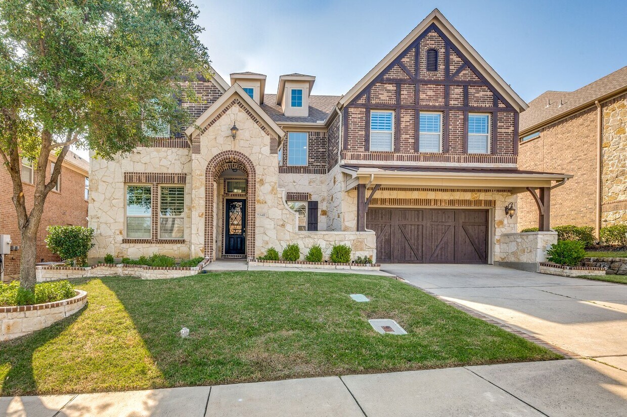 Primary Photo - 7340 Beranger Dr