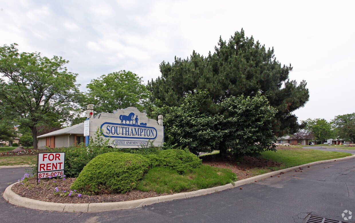Southampton Apartments Grove City, OH