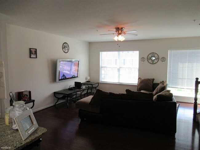 Foto del edificio - 3 br, 2.5 bath House - 8427 Stansbury Lake Dr