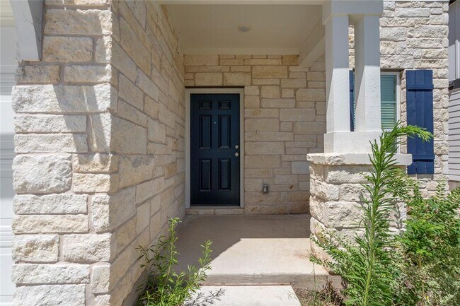 Foto del edificio - 1525 Holly Lk Dr