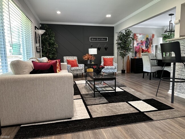 Foto del edificio - 4 br, 2.5 bath House - 2425 Glendale Drive