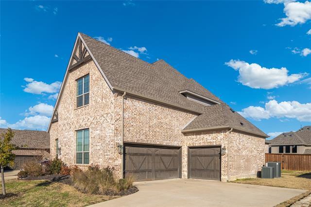 Foto del edificio - 644 Windy Ridge Ln