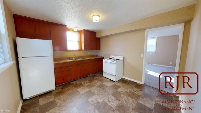 Building Photo - 312 W Ingals Ave