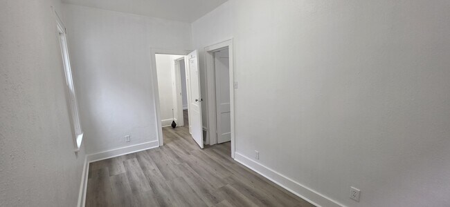 Foto del edificio - 1539 S 10th St