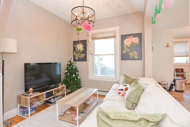 Foto del edificio - 84 Roseclair St