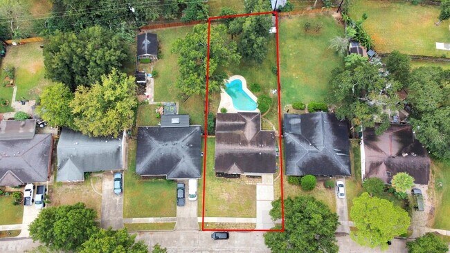 Building Photo - 5855 Southminster Dr