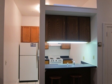 Building Photo - 128 State St