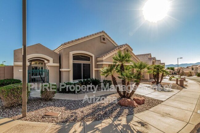 Foto del edificio - 1143 E Hiddenview Dr