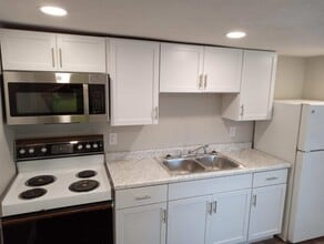 Building Photo - 1222 Broadway