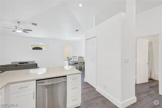 Building Photo - 3408 Boca Ciega Dr