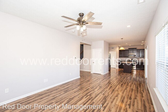 Building Photo - 3 br, 2.5 bath House - 806 Kelly Pass