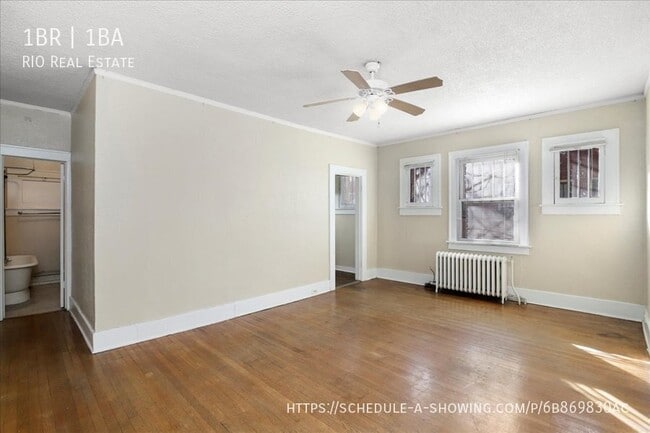 Building Photo - 975 N Washington St