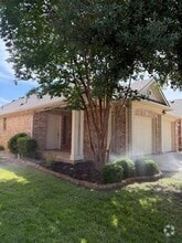 Building Photo - 377 Kirby Dr