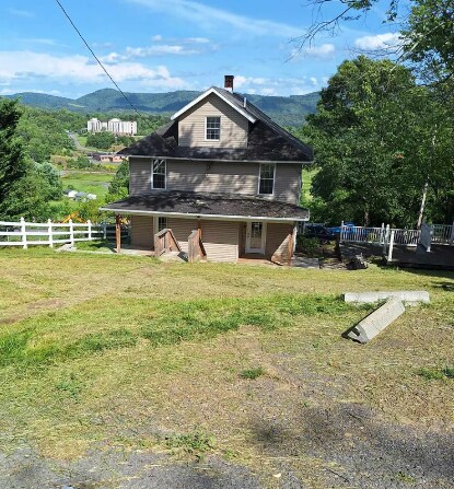 Foto del edificio - 532 Princeton St