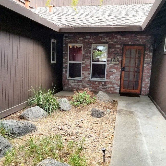 Foto del edificio - 7044 Bridgeport Circle