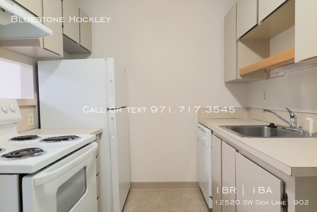 Building Photo - 12520 SW Gem Ln