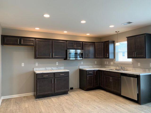 Foto del edificio - 501 Cripple Creek Cir