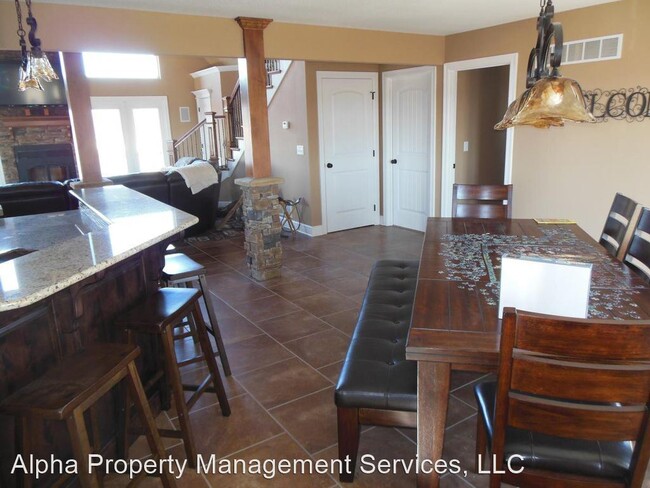 Building Photo - 3 br, 2 bath House - 415 NW 350th Rd