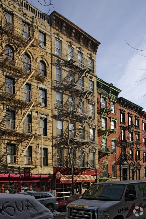 Foto del edificio - 77 E 7th St