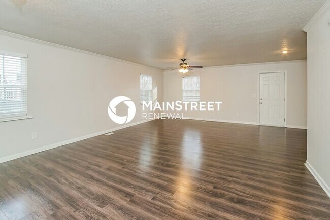Foto del edificio - 3 Bedroom Pet-Friendly Home in KNOXVILLE, TN with Main Street Renewal