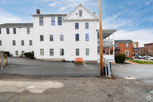 100 Main St Newmarket, NH - The Willey Apartments