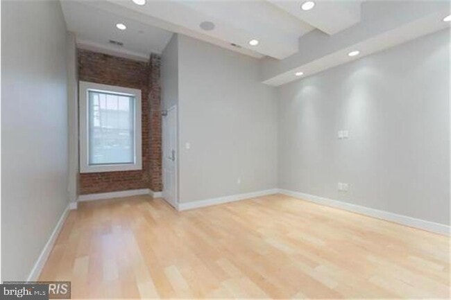 Building Photo - 1511 11th St NW