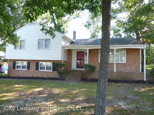 Building Photo - 7448 Lexington Dr