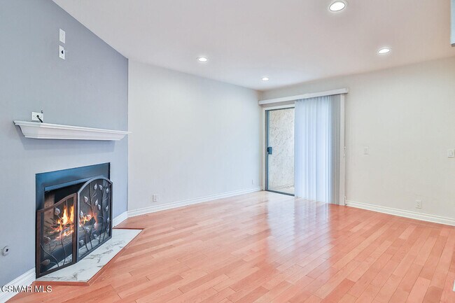 Foto del edificio - 18411 Hatteras St