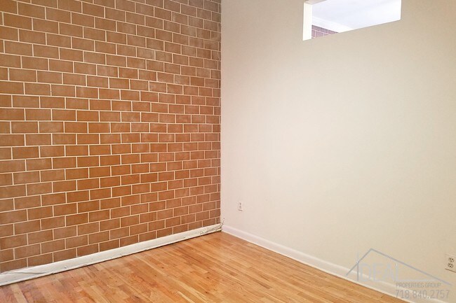 Building Photo - 369 8th St