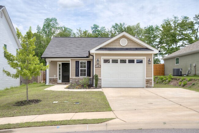 Building Photo - 3 Bedroom 2 Bathroom Home in Haynes Station