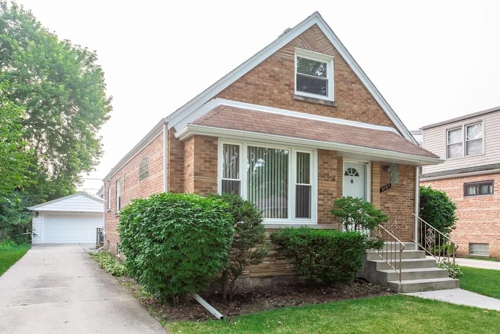 Primary Photo - 8126 N Octavia Ave