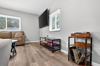 Building Photo - 7792 Alicia Ct