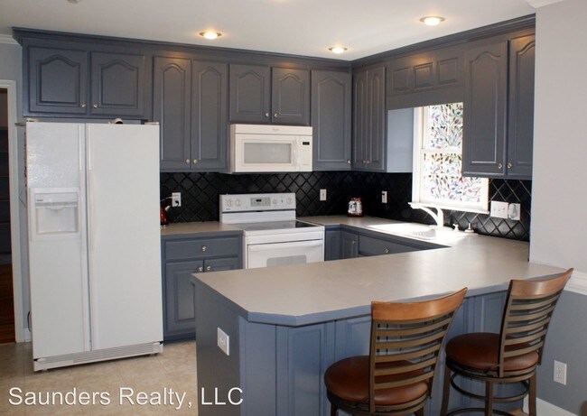 Building Photo - 3 br, 3.5 bath House - 1074 Lewis Rd