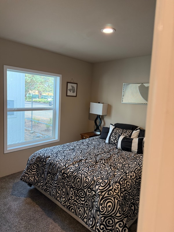 Building Photo - 727 A St