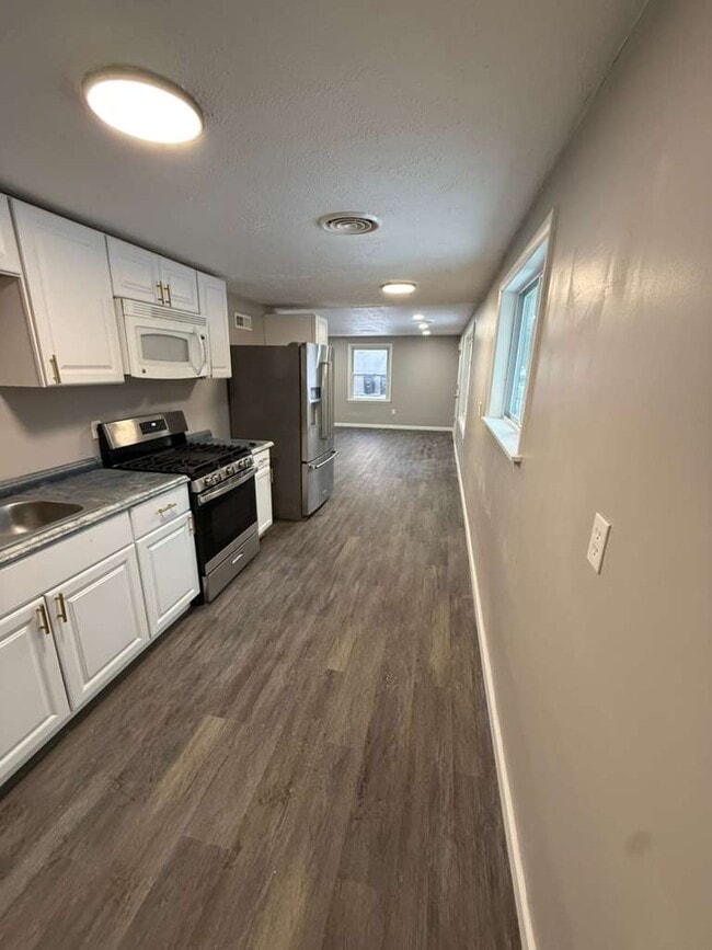 Foto del edificio - 4095 Sleepy Hollow Rd