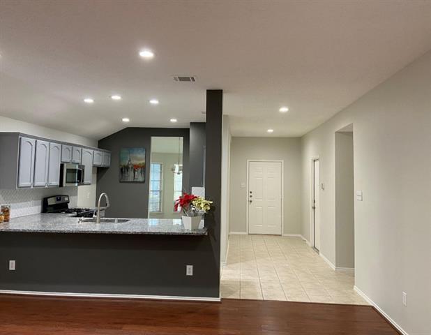 Building Photo - 9812 Fillmore Dr