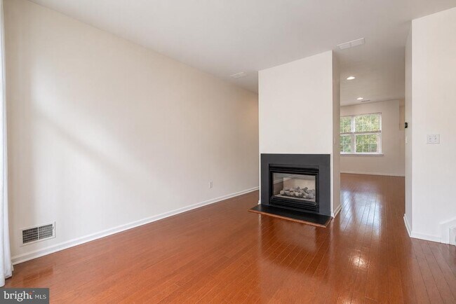 Foto del edificio - 12 Scarlet Oak Dr
