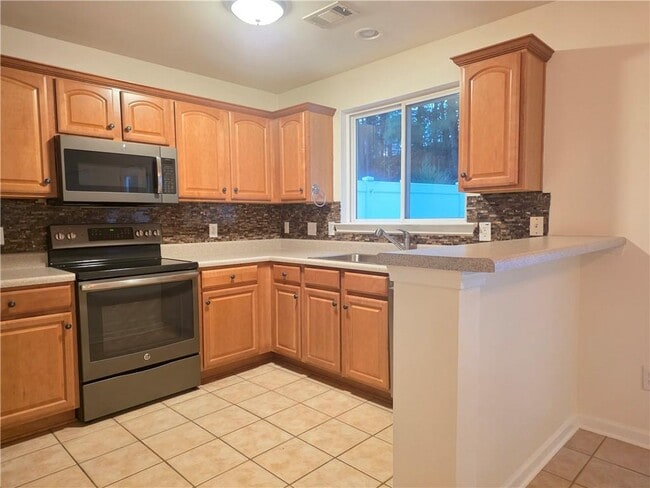 Building Photo - 411 Chatooga Ln