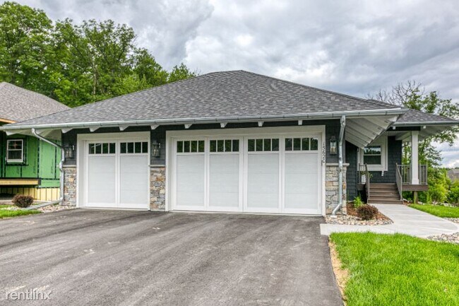 Building Photo - 3 br, 2.5 bath House - 15620 52nd Place North