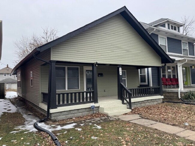 Foto del edificio - Completely renovated 2BR/1BA single family home minutes from Downtown Indy!