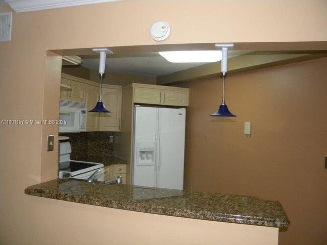 Foto del edificio - 10249 NW 9th St Cir