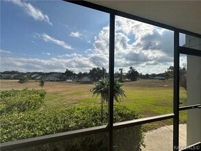 Building Photo - 636 E Gilchrist Ct