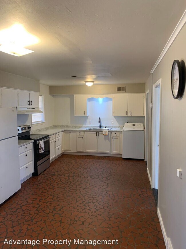 Building Photo - 3 br, 1 bath House - 3169 Periwinkle St.