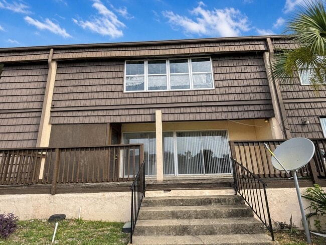 Building Photo - 404 Marshall Ct